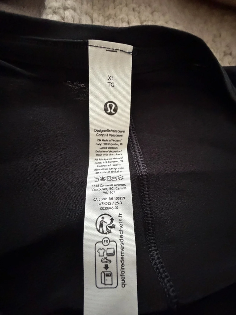 lululemon athletica Black Long Sleeve Scoop Neck Shirt